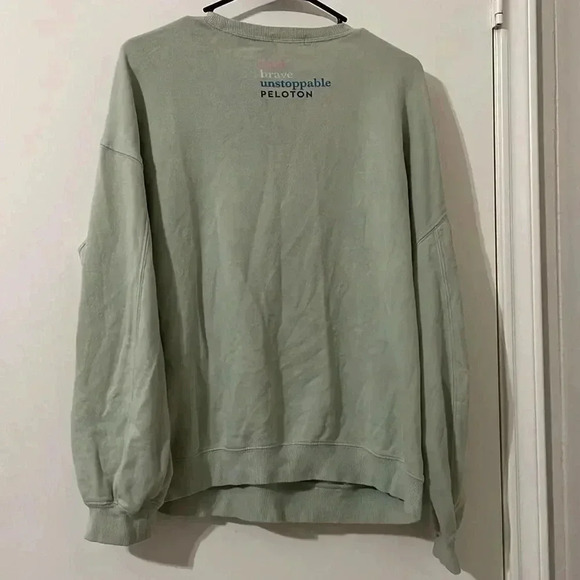 Peloton Mother’s Day My Heart Pullover Sweetheart Size M - Picture 8 of 14